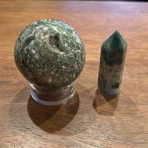 Tree agate sphere and mini tower